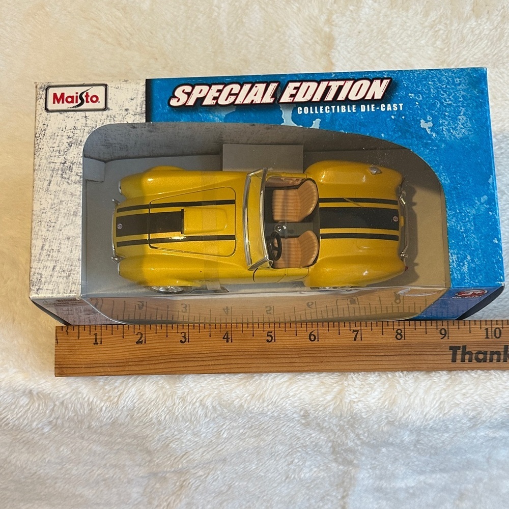 Maisto Brand‎ 1:24 1965 Shelby Cobra 427 Die-Cast Model Car Special Edition - Picture 3 of 7